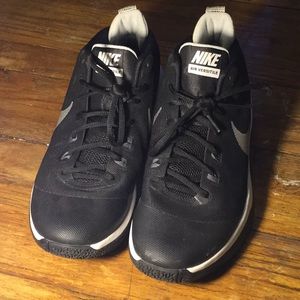 Nike air versitile